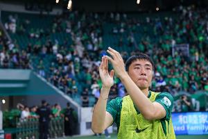 国安官方：李磊右大腿后群股二头肌下端肌肉拉伤，预计伤缺4周