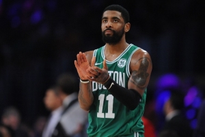 贝弗利：欧文在绿军时靠能力打首发 他单挑摧毁了每个队友