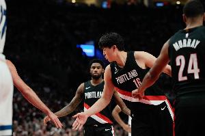 里斯：杨瀚森正努力学习很多东西 他训练非常刻苦&表现很出色