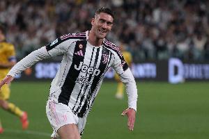 迪马：目前弗拉霍维奇已经恢复球队合练，确认可以出战都灵德比