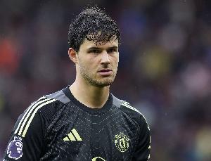 曼联总监：我们一年前就开始关注拉门斯，去年夏窗比今年混乱多了